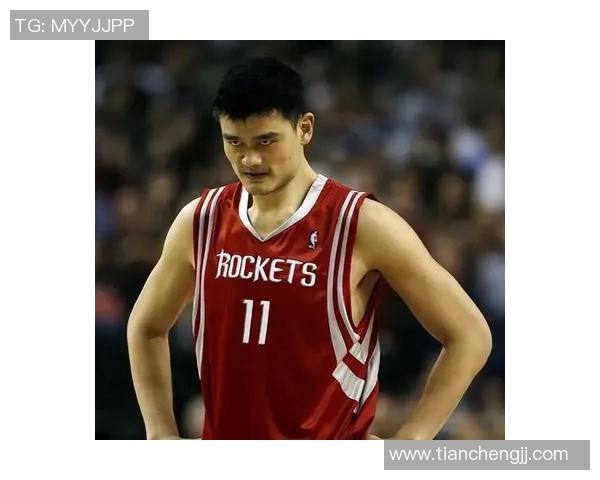 姚明幽默谈吐引发热议展现篮球巨星风范与人性魅力