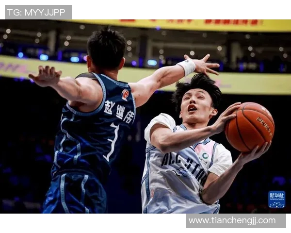 篮球全明星队的荣耀与梦想展现球场传奇的激情与团队精神